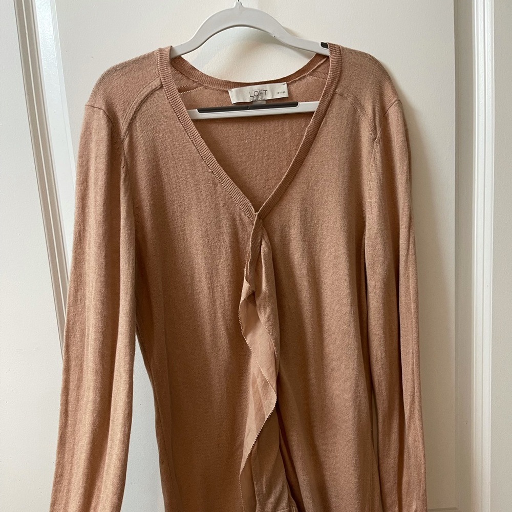 Ann Taylor Loft 
Long sleeve top 
XS petite